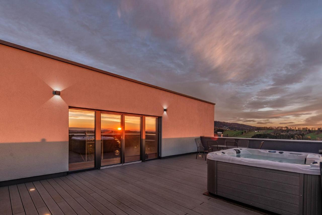 Moderne Villa Mit Whirlpool Und Heimkino ヴァルトキルヒェン エクステリア 写真