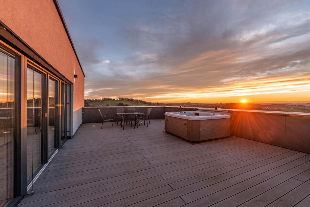 Moderne Villa Mit Whirlpool Und Heimkino ヴァルトキルヒェン エクステリア 写真